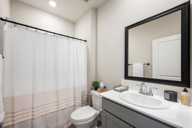 488 River St, Lincoln, CA 95648