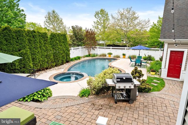 12 HULSE ST, Robbinsville, NJ 08691