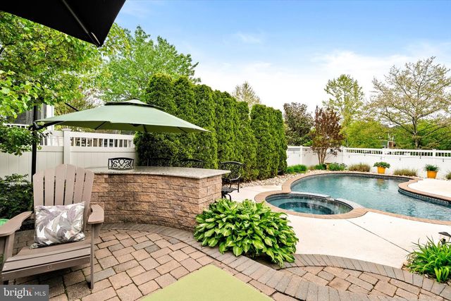 12 HULSE ST, Robbinsville, NJ 08691