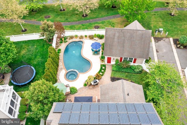 12 HULSE ST, Robbinsville, NJ 08691