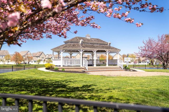 12 HULSE ST, Robbinsville, NJ 08691