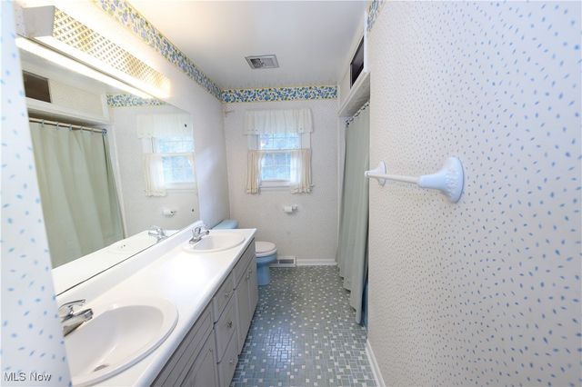 109 Sherry Court, Weirton, WV 26062