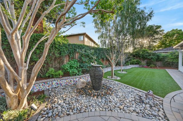 1241 Levin Avenue, Mountain View, CA 94040