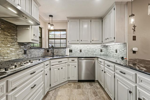 1514 Pickwick Lane, Denton, TX 76209