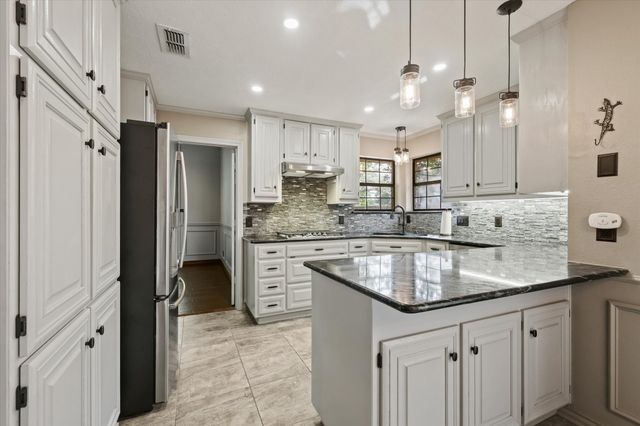 1514 Pickwick Lane, Denton, TX 76209