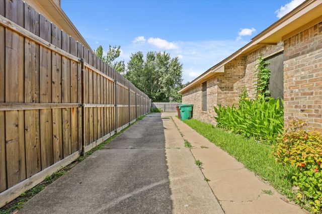 1514 Pickwick Lane, Denton, TX 76209