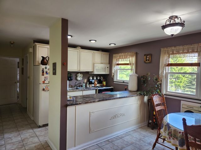5631 6th Avenue 2C, Countryside, IL 60525