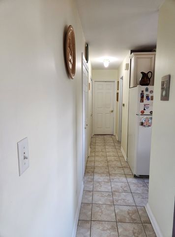 5631 6th Avenue 2C, Countryside, IL 60525