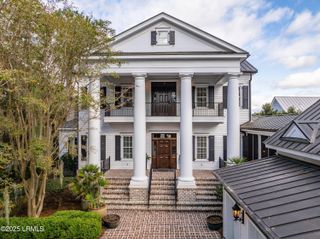 27 Anchorage Way, Beaufort, SC 29902
