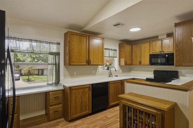 706 LAKEVIEW DRIVE, Ocoee, FL 34761