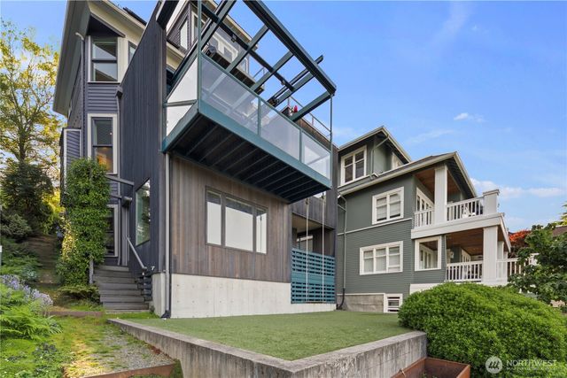 1618 37th Avenue, Seattle, WA 98122
