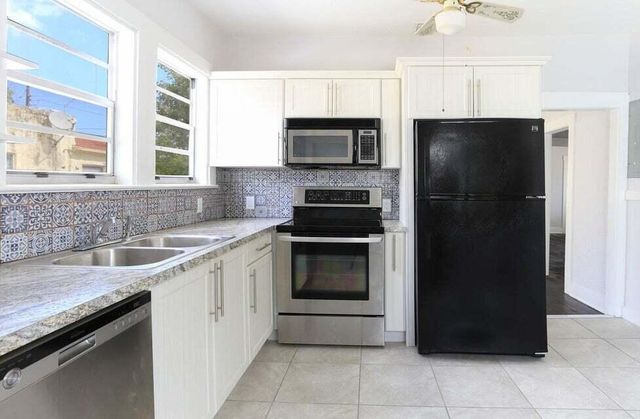 4009 Garden Avenue A, West Palm Beach, FL 33405