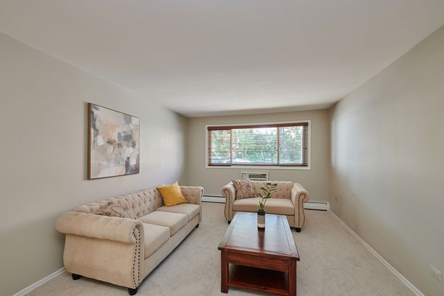8541 Lotus Avenue 710, Skokie, IL 60077