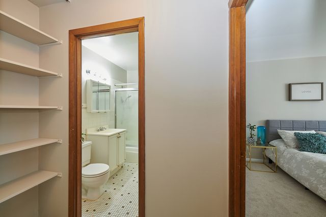8541 Lotus Avenue 710, Skokie, IL 60077
