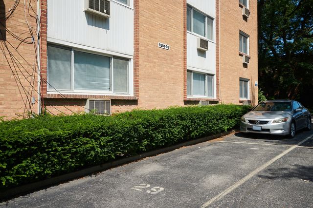 8541 Lotus Avenue 710, Skokie, IL 60077