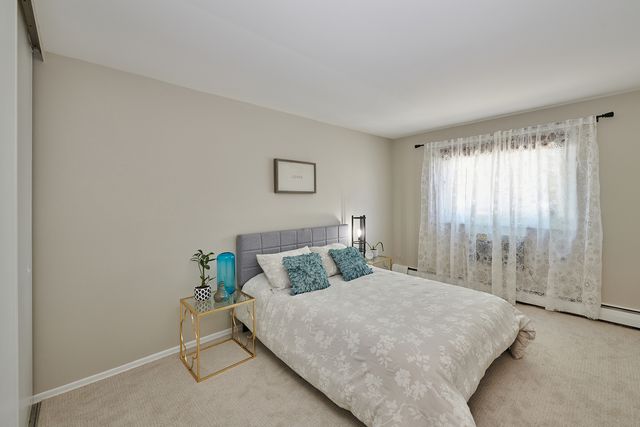 8541 Lotus Avenue 710, Skokie, IL 60077