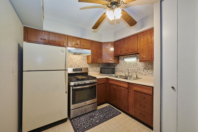 8541 Lotus Avenue 710, Skokie, IL 60077