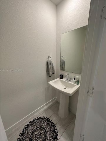 1030 SE 23rd Ter, Homestead, FL 33035