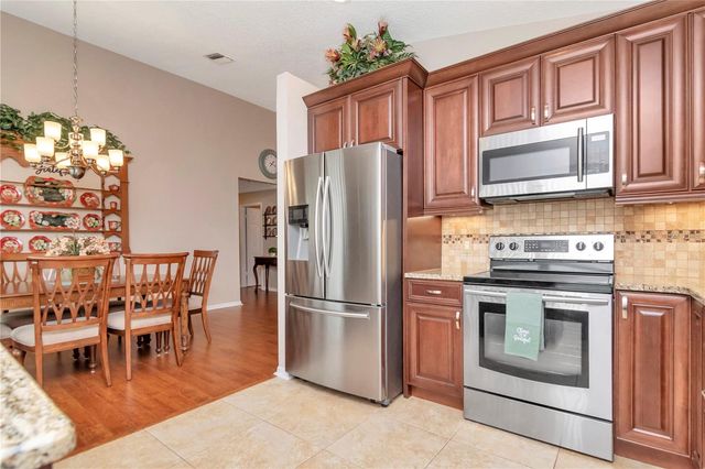 9721 FOX HOLLOW ROAD, Tampa, FL 33647