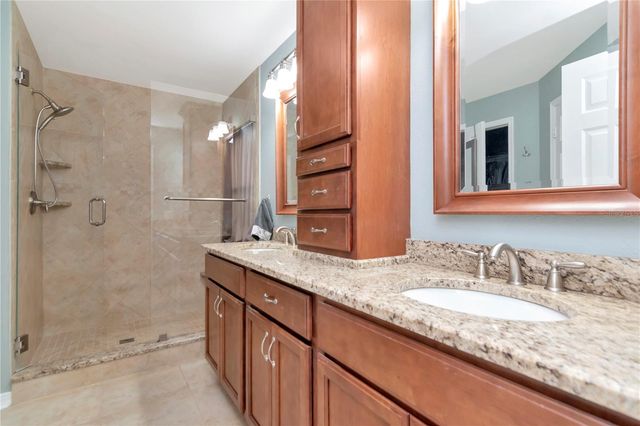 9721 FOX HOLLOW ROAD, Tampa, FL 33647