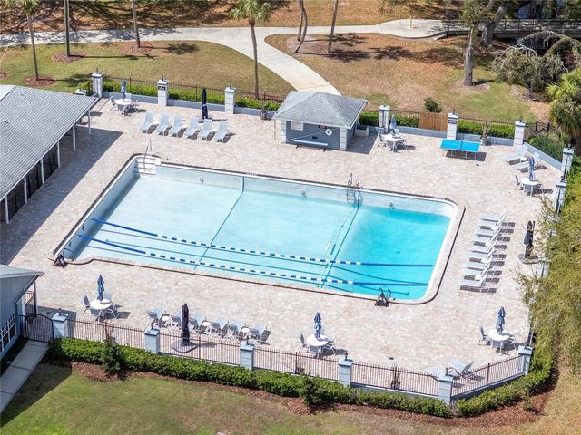 9721 FOX HOLLOW ROAD, Tampa, FL 33647