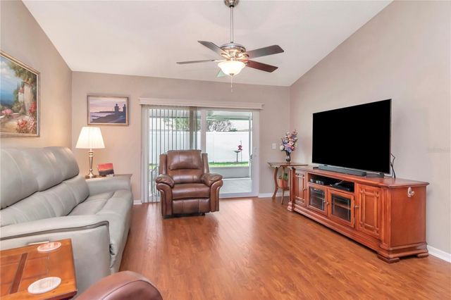 9721 FOX HOLLOW ROAD, Tampa, FL 33647