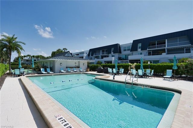 4200 Belair LN 114, Naples, FL 34103