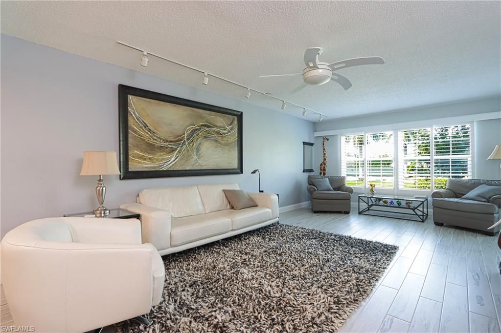 4200 Belair LN 114, Naples, FL 34103