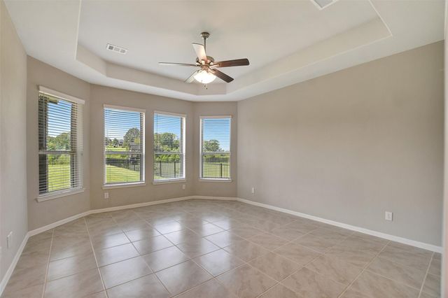 246 Peninsula Point Drive, Montgomery, TX 77356