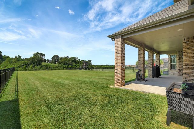 246 Peninsula Point Drive, Montgomery, TX 77356