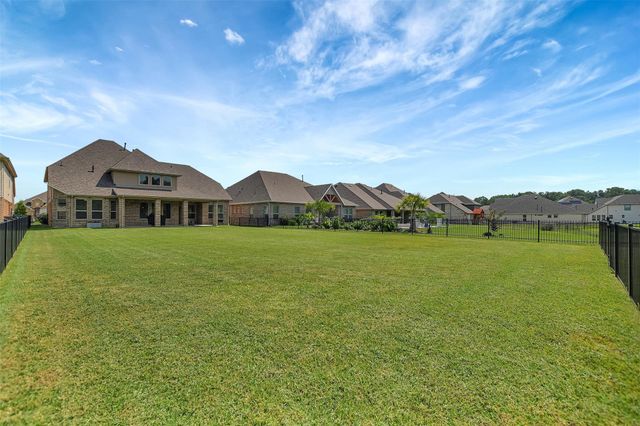 246 Peninsula Point Drive, Montgomery, TX 77356