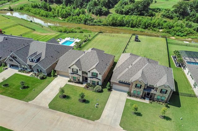246 Peninsula Point Drive, Montgomery, TX 77356