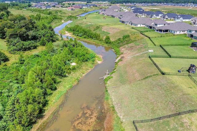 246 Peninsula Point Drive, Montgomery, TX 77356