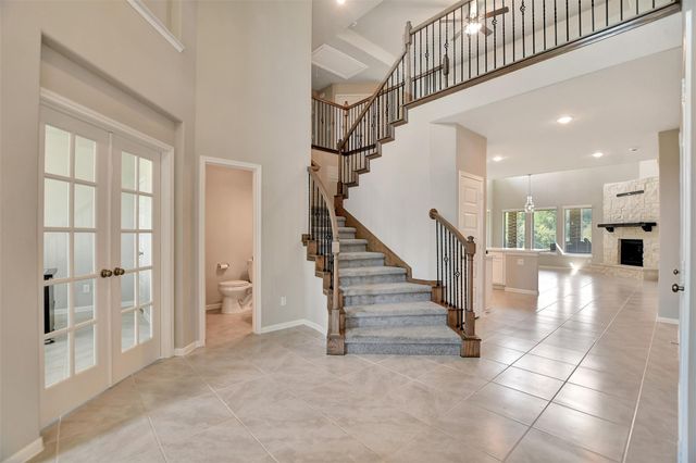 246 Peninsula Point Drive, Montgomery, TX 77356