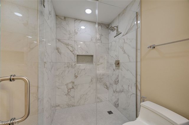 8030 La Cienega Street, Las Vegas, NV 89123