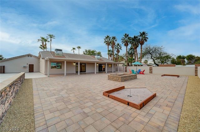 8030 La Cienega Street, Las Vegas, NV 89123