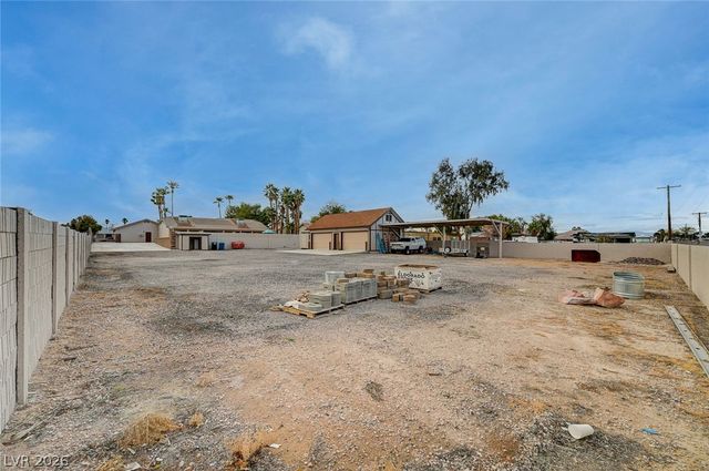8030 La Cienega Street, Las Vegas, NV 89123
