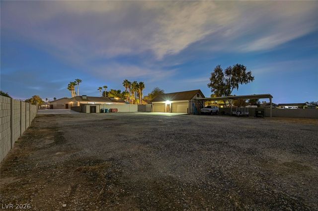 8030 La Cienega Street, Las Vegas, NV 89123