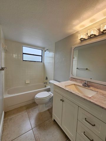 1541 Balfour Point Drive A, West Palm Beach, FL 33411