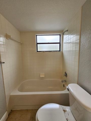 1541 Balfour Point Drive A, West Palm Beach, FL 33411