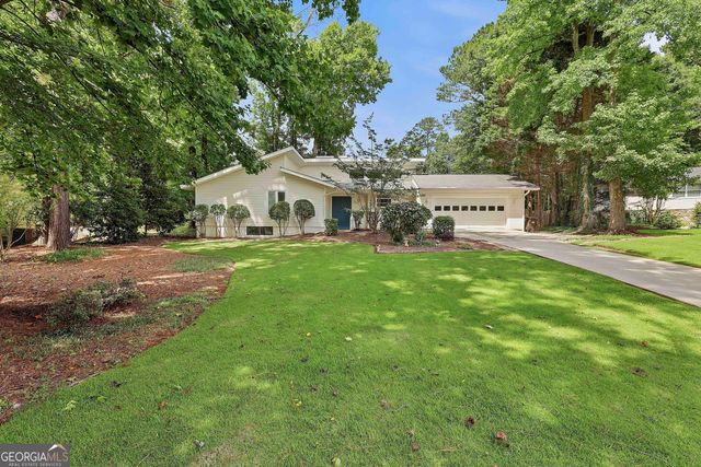 203 Doe Run, Peachtree City, GA 30269