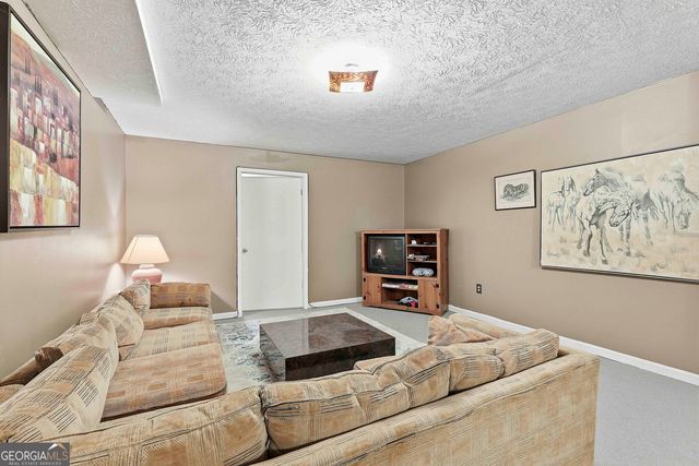 203 Doe Run, Peachtree City, GA 30269