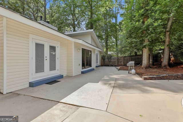 203 Doe Run, Peachtree City, GA 30269