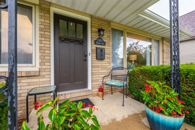 1307 Marion Avenue, Saint Joseph, MI 49085