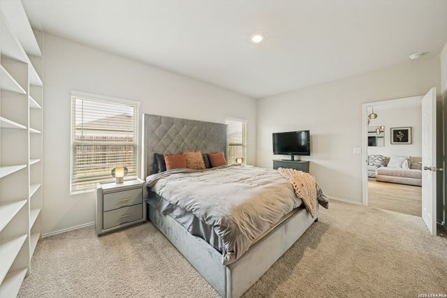 14658 STIRRUP TRCE, Elmendorf, TX 78112