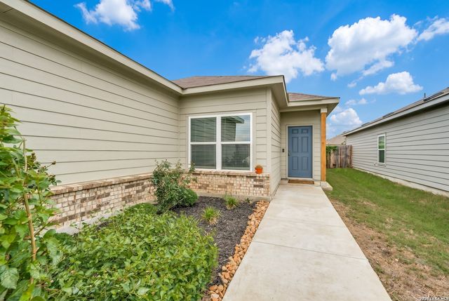 14658 STIRRUP TRCE, Elmendorf, TX 78112