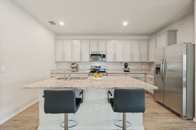 14658 STIRRUP TRCE, Elmendorf, TX 78112