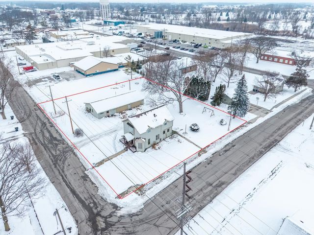 914 E King Street, Garrett, IN 46738