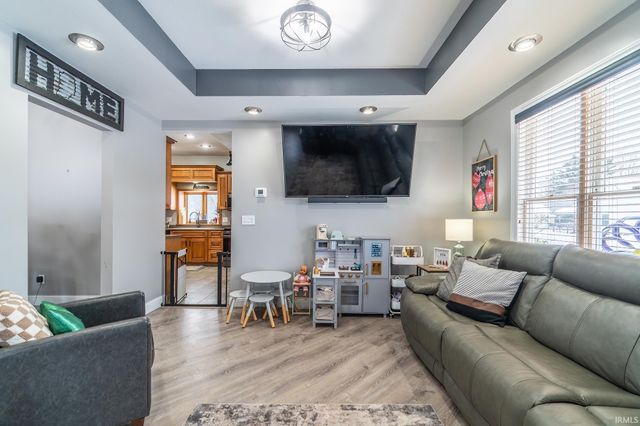 914 E King Street, Garrett, IN 46738