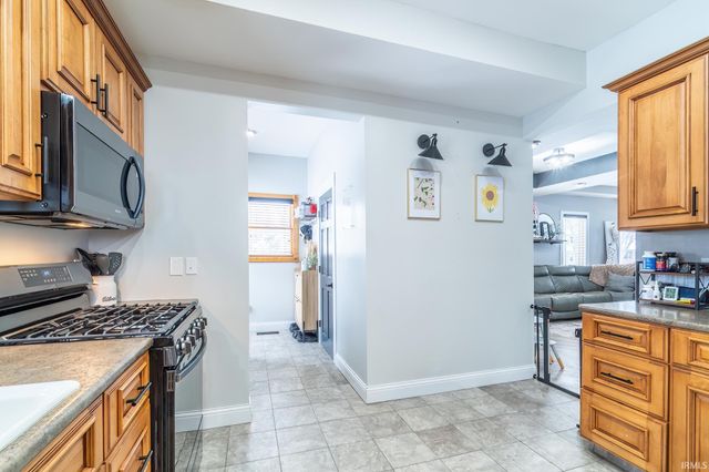 914 E King Street, Garrett, IN 46738